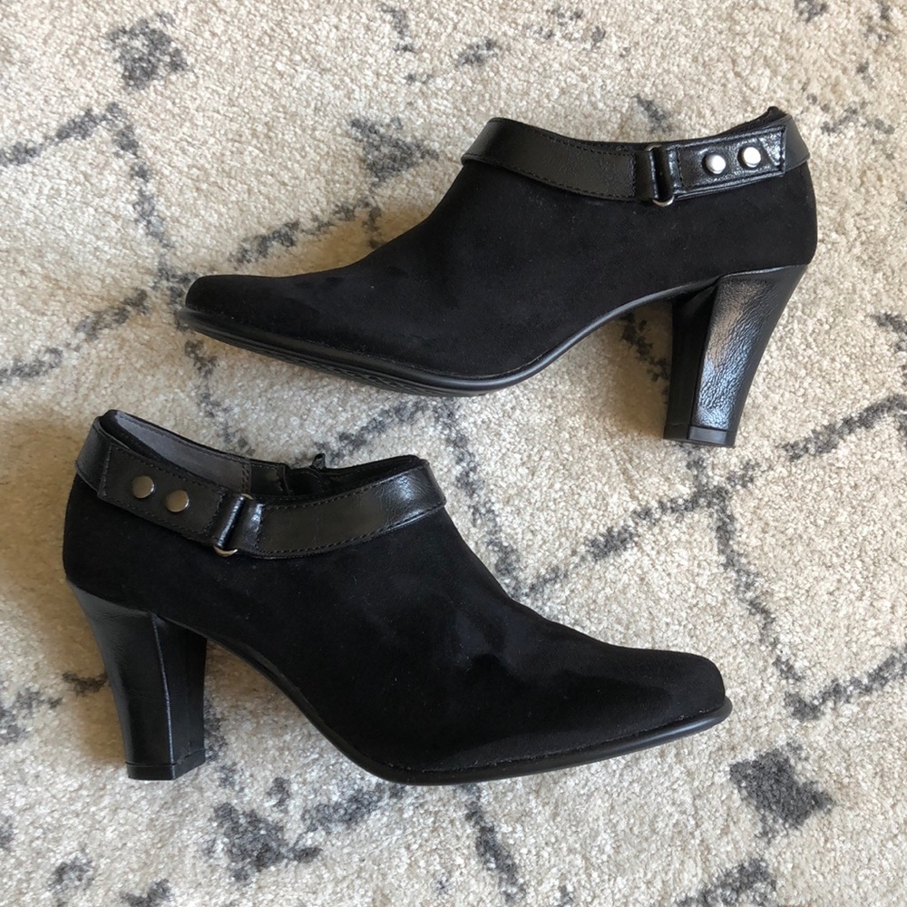 Aerosoles Ankle Zip Heel Rest Booties Black 8.5